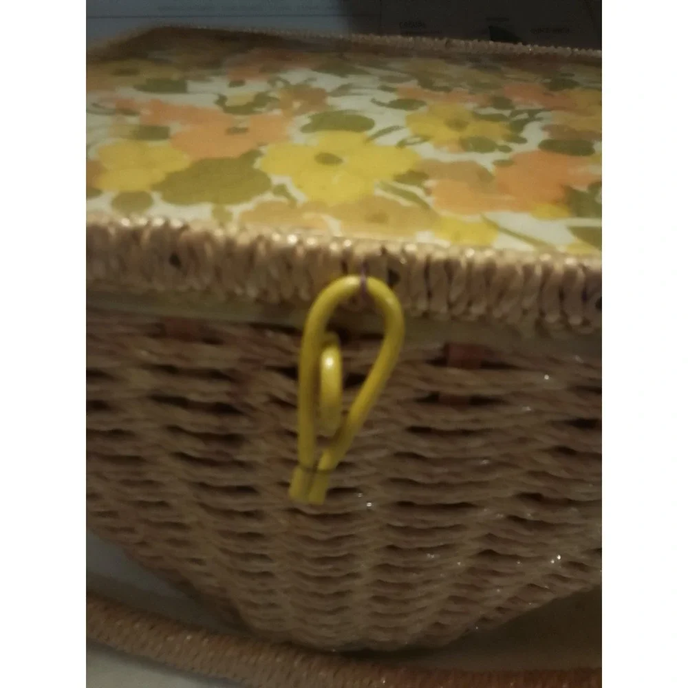 Vintage Dritz Wicker Sewing Basket With Yellow Floral Fabric Interior And...